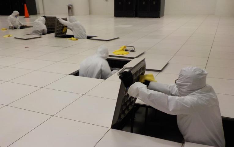 Descontaminación de piso falso en data center realizado por Grupo GANNA