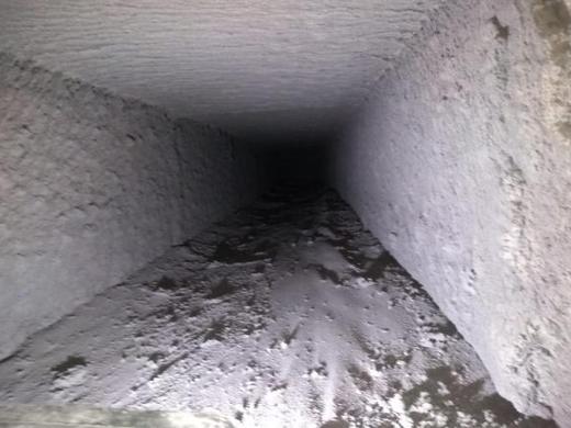 Ducto de extracción de proceso antes de la descontaminación de Grupo GANNA